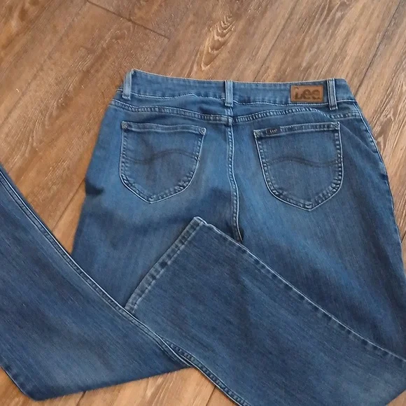Lee Regular Bootcut Midrise Jeans Womens  16 Casual Mom Jeans  Blue Denim - Picture 2 of 5